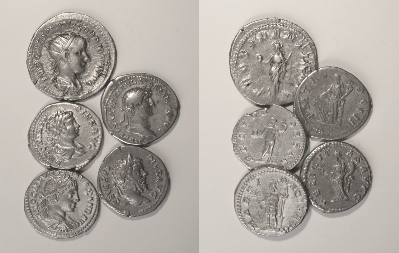 Roman - Empire - Lot (5 Coins)
Lot (5 Coins) - Denarii - Adrian: P M TR P COS I...