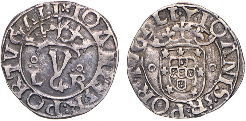 Portugal - D. João III (1521-1557)
Silver - Vintém, L-R (annulet and 2 points o...