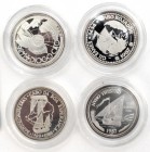 IN-CM
11 Séries dos Descobrimentos Portugueses 1988 - 2000, cada série 4 moedas, prata Proof, em estojo com certificado. SOBERBAS