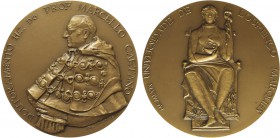 Medalhas - Prof. Marcello Caetano
Bronze - 1969 - Joaquim Correia - Doutoramento H.C. do Prof Marcello Caetano - Universidade de Lourenço Marques. MC...