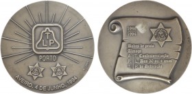 Medalhas - TLP
Prata - 1994 - M. Luisa - TLP Bodas de Prata. 80mm. 290g. Nº4 BELA