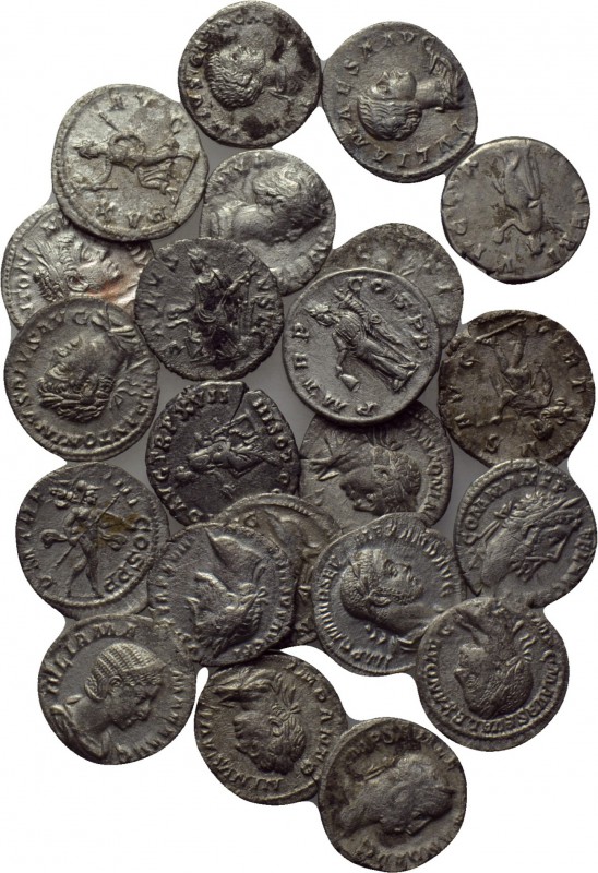 22 Roman denari. 

Obv: .
Rev: .

. 

Condition: See picture.

Weight: ...