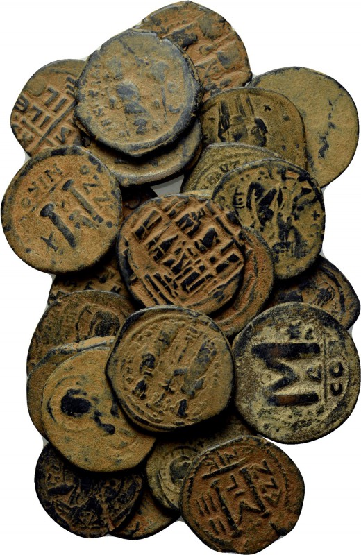 25 Byzantine coins. 

Obv: .
Rev: .

. 

Condition: See picture.

Weigh...