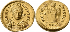 Justin I, 518-527. Solidus (Gold, 21 mm, 4.48 g, 7 h), Constantinopolis, 518-519. D N IVSTINVS P P AVG Pearl-diademed, helmeted and cuirassed bust of ...