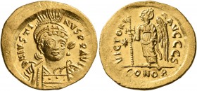 Justin I, 518-527. Solidus (Gold, 21 mm, 4.46 g, 7 h), Constantinopolis, 518-519. D N IVSTINVS P P AVG Pearl-diademed, helmeted and cuirassed bust of ...