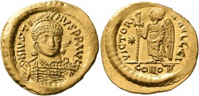 Justin I, 518-527. Solidus (Gold, 22 mm, 4.48 g, 7 h), Constantinopolis, 519-527. D N IVSTINVS P P AVG Pearl-diademed, helmeted and cuirassed bust of ...