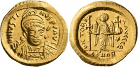Justin I, 518-527. Solidus (Gold, 21 mm, 4.39 g, 6 h), Constantinopolis, 519-527. D N IVSTINVS P P AVG Pearl-diademed, helmeted and cuirassed bust of ...