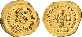 Justin I, 518-527. Tremissis (Gold, 15 mm, 1.43 g, 7 h), Constantinopolis. D N IVSTINVS P P AVI Diademed, draped and cuirassed bust of Justin to right...