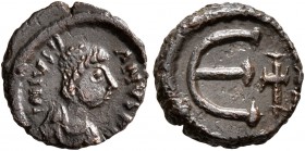 Justinian I, 527-565. Pentanummium (Bronze, 11 mm, 1.17 g, 5 h), Constantinopolis, 543-565. D N IVSTIANVS P Diademed, draped, and cuirassed bust of Ju...