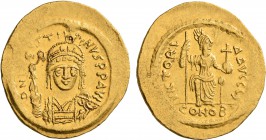 Justin II, 565-578. Solidus (Gold, 22 mm, 4.53 g, 6 h), Constantinopolis. D N IVSTINVS P P AVI Helmeted and cuirassed bust of Justin II facing, holdin...