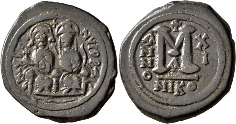 Justin II, with Sophia, 565-578. Follis (Bronze, 32 mm, 15.17 g, 7 h), Nicomedia...