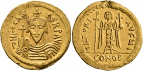Phocas, 602-610. Solidus (Gold, 21 mm, 4.45 g, 6 h), Constantinopolis, 607-610. δ N FOCAS PЄRP AVI Draped and cuirassed bust of Phocas facing, wearing...