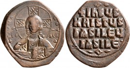 Anonymous Folles, time of Basil II & Constantine VIII, circa 976-1025. Follis (Bronze, 29 mm, 10.90 g, 6 h), Class A2, Constantinopolis. +ЄMMANOVHΛ Ni...