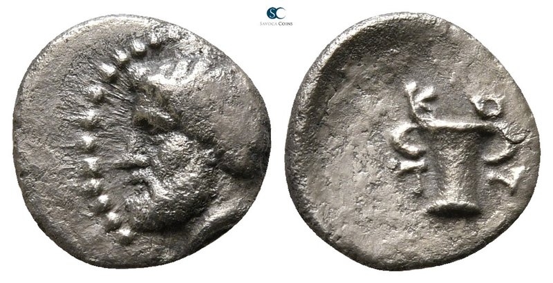 Kings of Thrace. Uncertain mint. Kotys I 382-359 BC. 
Obol AR

11mm., 0,72g....