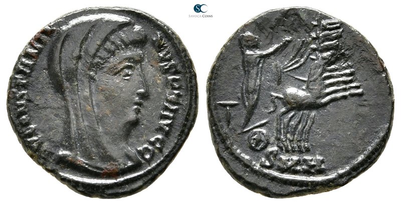 Divus Constantinus I Died AD 337. Heraclea
Nummus Æ

15mm., 1,84g.



ver...