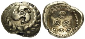 CENTRAL EUROPE, Vindelici. Early 1st Century BC. Stater (Electrum, 18 mm, 7.10 g). Triskeles within a wreath-like torc with an annulet at each end. Re...