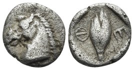 THESSALY, Thessalian League. Circa 470s-460s BC. Obol (Silver, 9.5 mm, 0.85 g, 5 h). Head of bridled horse to right. Rev. Φ - E Wheat grain with hull;...
