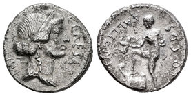 Julio César. A. Allienus, proconsul. Denario. 46 a.C. Sicilia (Lilybaeum). (Ffc-1). (Craw-457/1). (Cal-113). Anv.: Cabeza diademada de Venus a derecha...