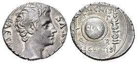 Augusto. Denario. 19 a.C. Colonia Patricia. (Ffc-181). (Ric-86a). (Cal-749). Anv.: Cabeza descubierta de Augusto a derecha, alrededor CAESAR AVGVSTVS....