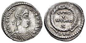 Juliano II. Silicua. 355-7 d.C. Lugdunum. (Spink-19130). (Ric-p. 193, 218-19). Rev.: VOTIS / V / MVLTIS / X. Leyenda en cuatro líneas rodeado de coron...