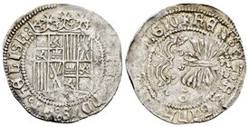 Fernando e Isabel (1474-1504). 1 real. Granada. (Cal-318 variante). Ag. 3,42 g. Escudo entre flores montes flordelisados. MBC. Est...90,00.