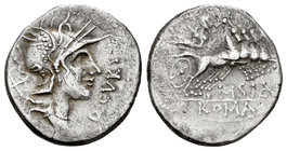 Curtia. Denario. 116-115 a.C. Roma. (Ffc-669). (Craw-285/2). (Cal-534). Anv.: Cabeza de Roma a derecha, detrás X, delante Q CVRT. Rev.: Júpiter con ce...