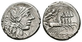 Fannia. Denario. 123 a.C. Roma. (Ffc-705). (Craw-275/1). (Cal-576). Anv.: Cabeza de Roma a derecha, delante X, detrás ROMA. Rev.: Victoria con corona ...
