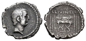 Livineia. Denario. 42 a.C. Roma. (Ffc-815). (Craw-494-28). (Cal-901). Ag. 3,39 g. Cospel irregular. Escasa. MBC-/BC+. Est...110,00.