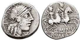 Minucia. Denario. 122 a.C. Taller Auxiliar de Roma. (Ffc-920). (Craw-277/1). (Cal-1022). Anv.: Cabeza de Roma a derecha, delante X, detrás RVF. Rev.: ...
