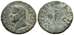 Vitelio. As. 69 d.C. Hispania. (C-103). Rev.: VICTORIA AVGVST. Victoria volando a izquierda con escudo inscrito SPQR. Ae. 12,97 g. Escasa. BC+. Est......
