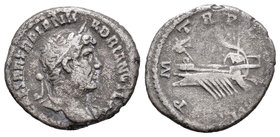 Adriano. Denario. 122 d.C. Roma. (Spink-3529). (Ric-113). Rev.: P M TR P CO(S I)II. Galera a izquierda con remos. Ag. 2,63 g. BC. Est...45,00.