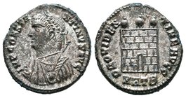 Constantino I. Follis. 317 d.C. Heraclea. (Spink-16032). (Ric-16). Rev.: PROVIDENTIAE AVGG, en exergo MHTB. 3,43 g. Plateado original. EBC+. Est...60,...