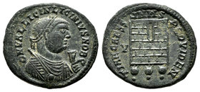 Licinio II. Follis. 318-320 d.C. Heraclea. (Ric-49). Ae. 2,79 g. MBC+. Est...35,00.
