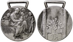 MEDAGLIE - FASCISTE - Medaglia Unione fascista famiglie numerose - Madre seduta con figli, scritta e fascio /R Due fasci, al centro pianta di quercia ...
