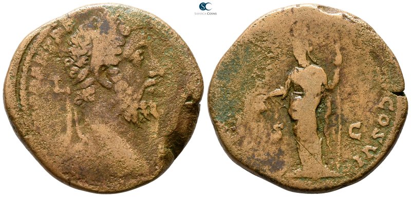 Commodus AD 180-192. Rome
Sestertius Æ

30 mm., 21.27 g.



fine