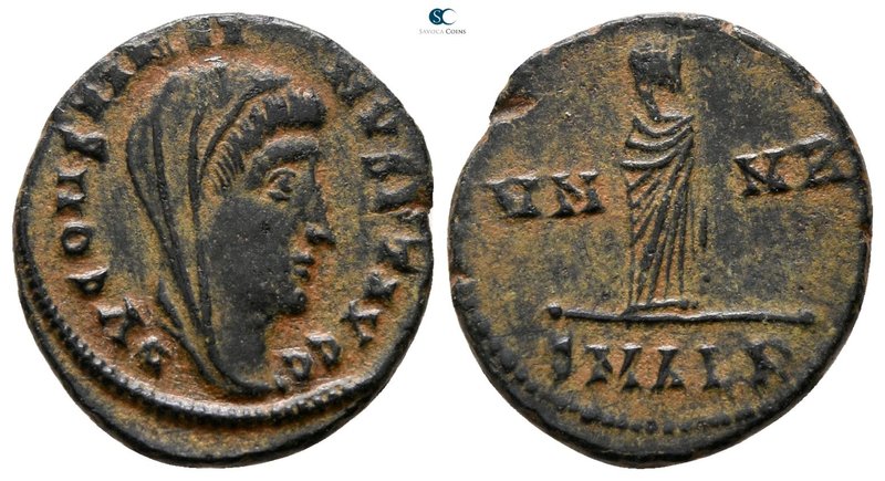 Divus Constantinus I AD 337-340. Alexandria
Follis Æ

15 mm., 1.97 g.



...