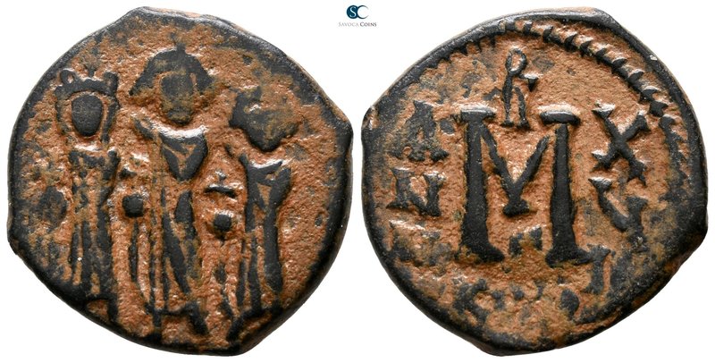 Heraclius & H.Constantine & Martina AD 610-641. Cyprus
Follis Æ

23 mm., 6.95...