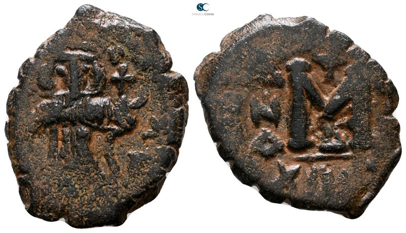 Constans II AD 641-668. Constantinople
Follis Æ

22 mm., 4.64 g.



very ...