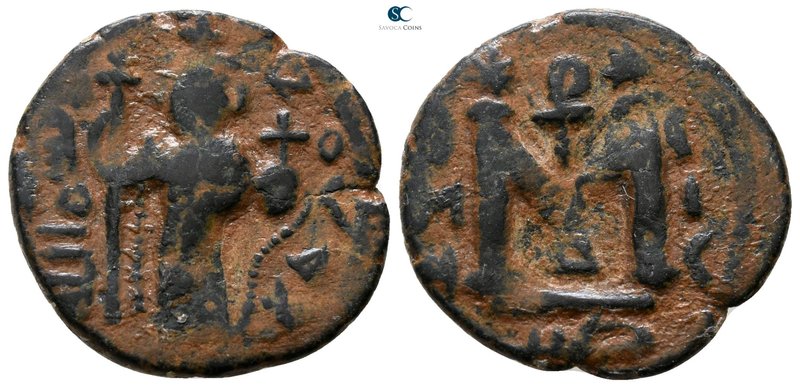 AD 661-697. Imitating Constans II
Fals Æ

20 mm., 3.52 g.



very fine
