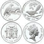 World Lot of 2 Coins

Jamaica 25 Dollars 1995, Fiji 10 Dollars 1995