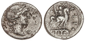 Republic. Denario. 114-113 a.C. AEMILIA-7. Man. Aemilius Lepidus. Rev.: Estatua ecuestre a derecha sobre tres arcos, dentro de ellos LEP. y alrededos ...