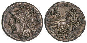 Republic. Denario forrado. 104 a.C. APPULEIA-1. Lucius Appuleius Saturninus. Rev.: Saturno con espada en cuadriga a derecha, debajo letra. 2,93 grs. P...