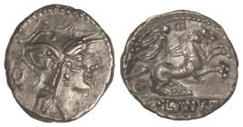 Republic. Denario. 91 a.C. JUNIA-15. D. Junius Silanus L. f. Anv.: Cabeza de Roma a derecha, detrás Q. Rev.: Victoria en biga a derecha, encima III. E...