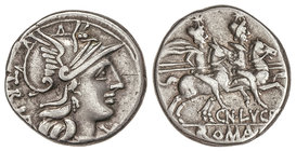 Republic. Denario. 136 a.C. LUCRETIA-1. Cnaeus Lucretius Trio. Anv.: Cabeza de Roma a derecha, detrás: TRI(O). 3,88 grs. AR. Cal-910; Craw-237/1; FFC-...