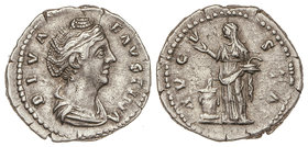 Empire. Denario. Acuñada posterior al 141 d.C. FAUSTINA MADRE. Anv.: DIVA FAVSTINA. Busto a derecha. Rev.: AVGVSTA. Pietas en pie a izquierda con mano...