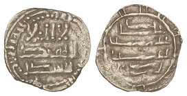 The Idrisids. 1/2 Dirham. SIN CECA. 0,68 grs. AR. ¿Yahya encima y debajo? Imitación bárbara de un Dirham de Yahya. Leyendas degeneradas con numerosos ...