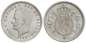 Juan Carlos I. 5 Pesetas. 1975 (*79). 7,30 grs. AR. ERROR: Acuñación en cospel de plata. JBM-38.3.2b. SC.