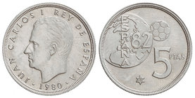Juan Carlos I. 5 Pesetas. 1980 (*81). 6,90 grs. AR. ERROR: Acuñación en cospel de plata. JBM-41.3.2b. SC.
