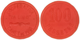 100 Pessetes. COOPERATIVA ´LA UNIÓ´. CANET DE MAR. Baquelita roja. Ø 35 mm. ESCASA. L-416. SC.