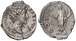 Marco Aurelio (161-180) Denario - Testa a d. - R/ L’Onore stante a s. - RIC 429 AG (g 3,49) Macchie 
Grading/Stato:qSPL